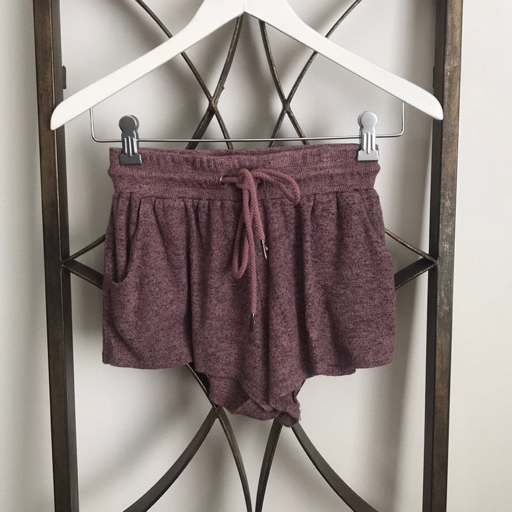 URBAN OUTFITTER sweat shorts